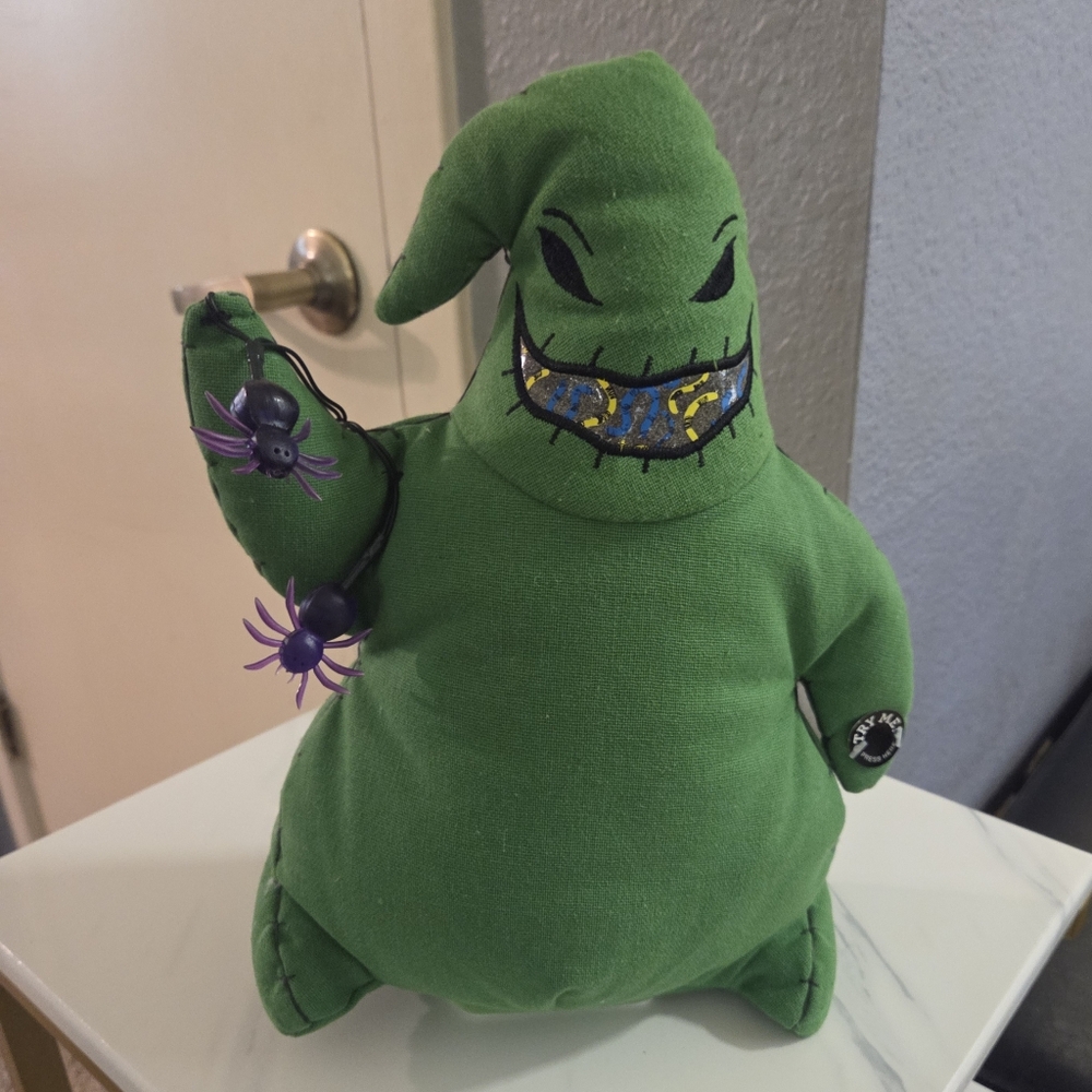 Oogie Boogie Animated Plushie- Nightmare Before Christmas - Picture 3 of 8